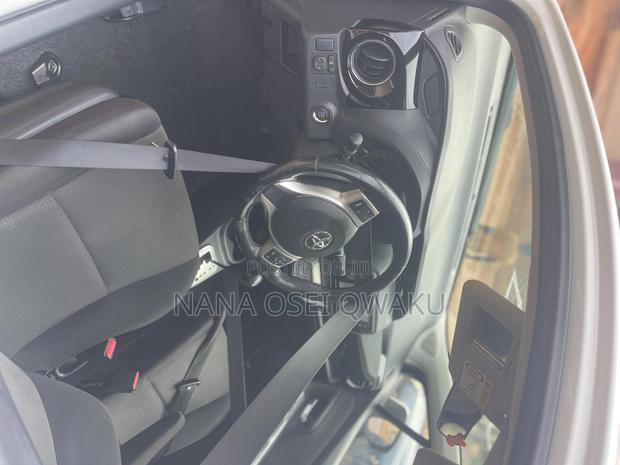Toyota Vitz 1.3 AWD 3dr 2015 Pearl