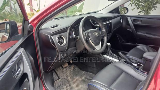 Toyota Corolla 2017 Red