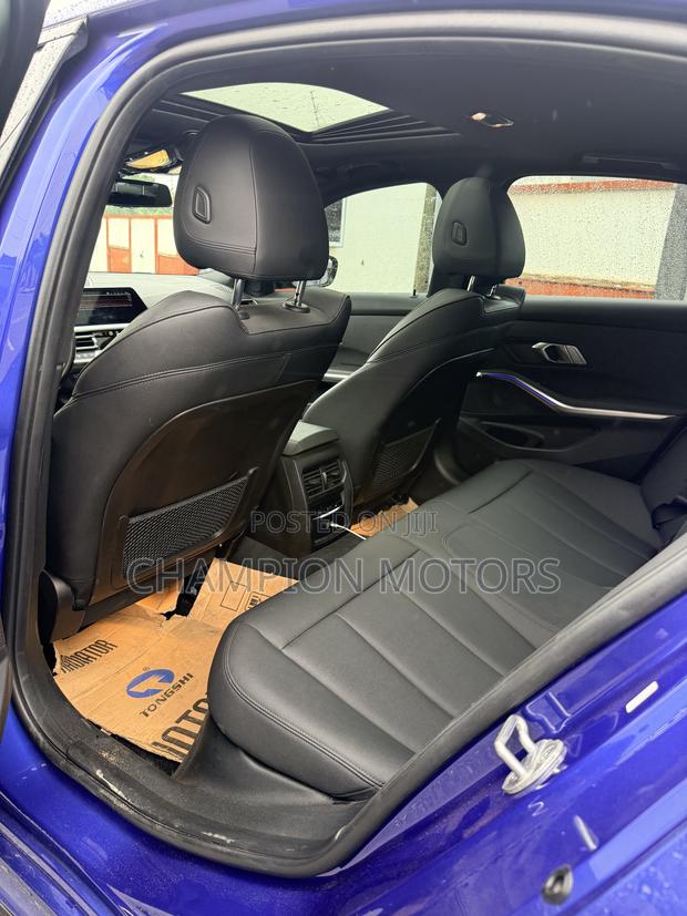 BMW 3 Series 330i RWD 2021 Blue