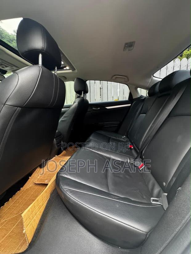 Honda Civic Touring 2dr Coupe (1.5L 4cyl) 2016 White