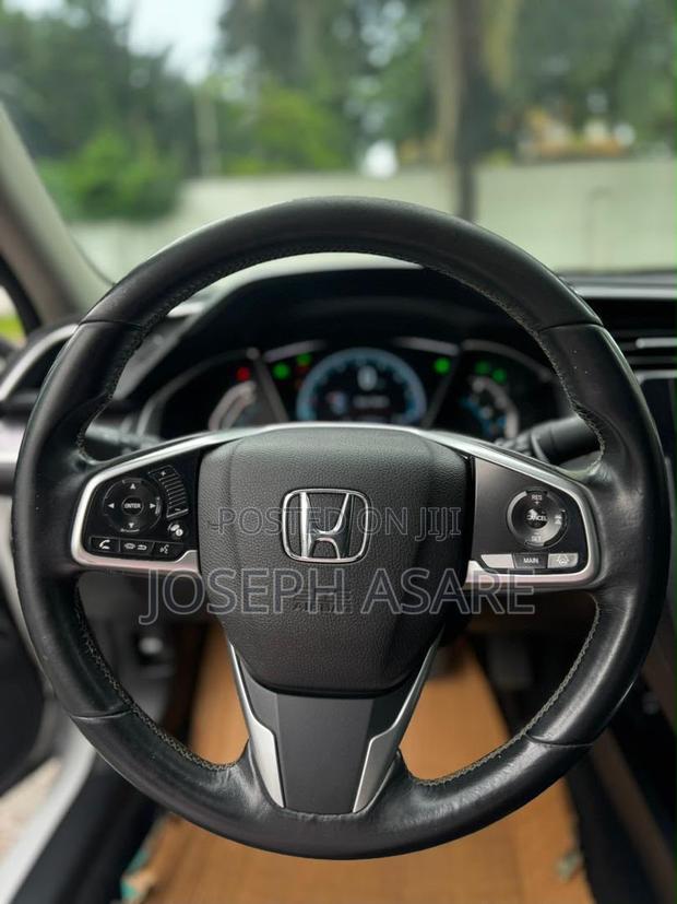 Honda Civic Touring 2dr Coupe (1.5L 4cyl) 2016 White