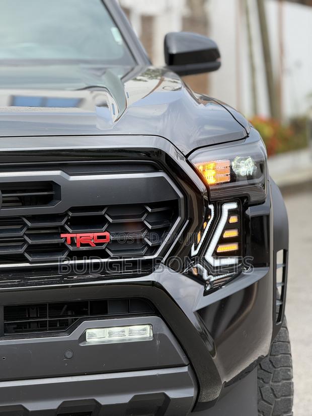 Toyota Tacoma TRD Off-Road Double Cab 4WD 5.0 ft. SB (Automatic) 2025