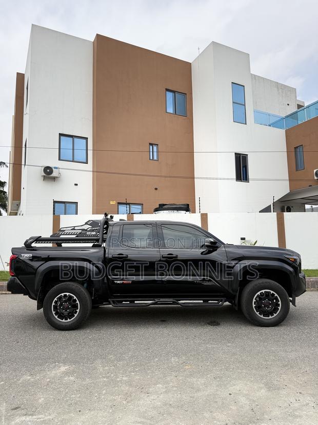 Toyota Tacoma TRD Off-Road Double Cab 4WD 5.0 ft. SB (Automatic) 2025