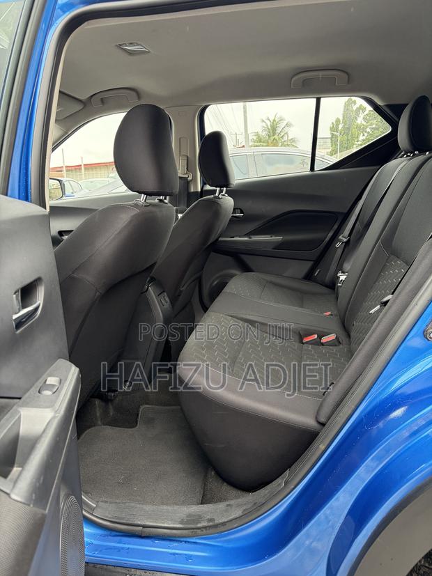 Nissan Kicks SV 2023 Blue