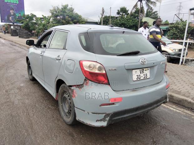 Toyota Matrix Hatchback FWD (1.8L 4cyl 5M) 2010 Blue