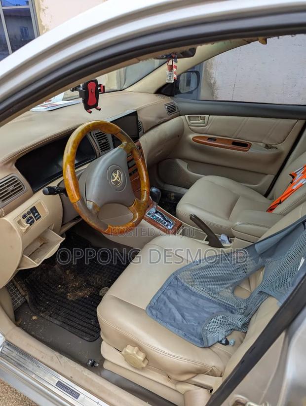 Toyota Corolla LE 4dr Sedan (1.8L 4cyl 4A) 2010 Silver