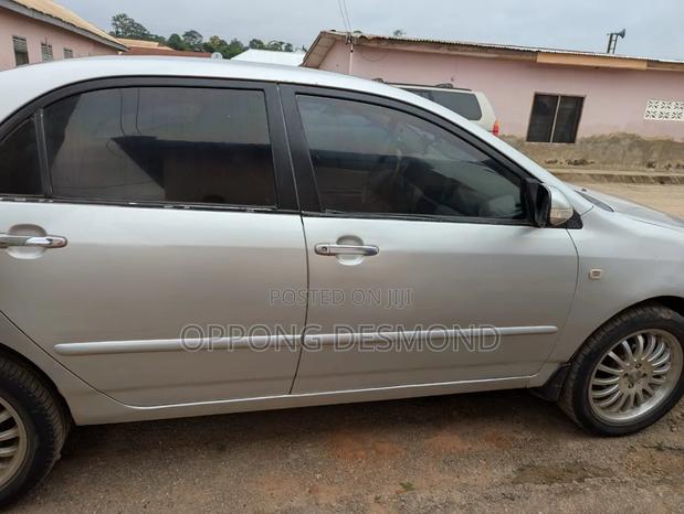 Toyota Corolla LE 4dr Sedan (1.8L 4cyl 4A) 2010 Silver