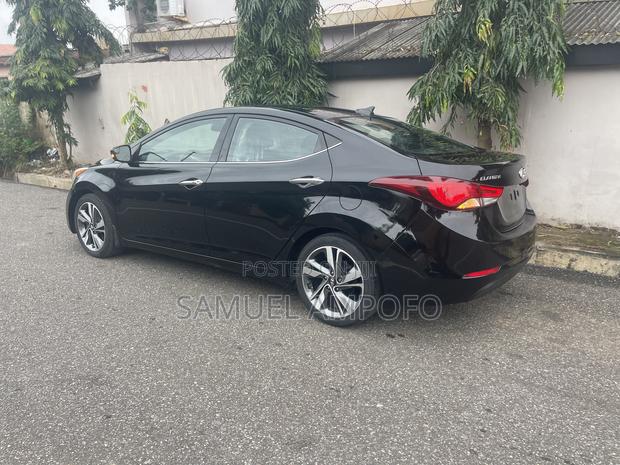 Hyundai Elantra Limited Sedan FWD (1.8L 4cyl 6A) 2016 Black