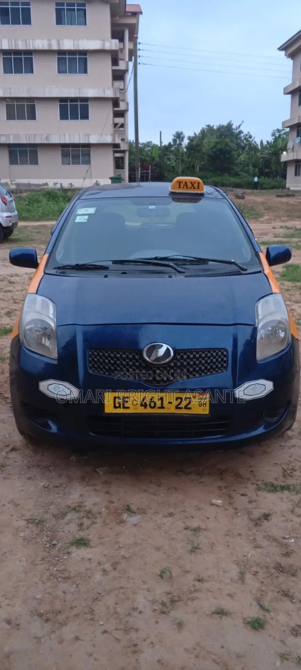 Toyota Vitz 2010 Blue