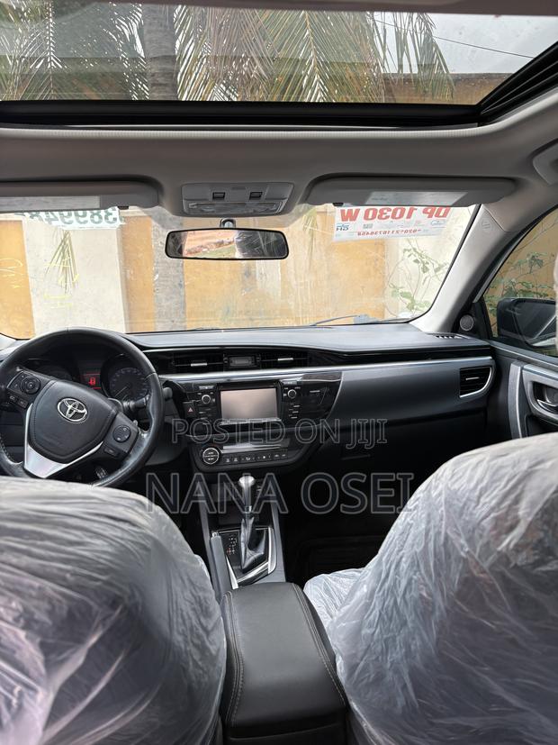 Toyota Corolla S 4dr Sedan (1.8L 4cyl CVT) 2015 White