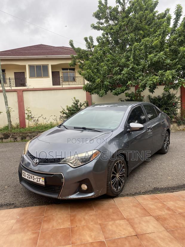 Toyota Corolla 2016 Gray