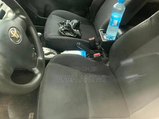 Toyota Vitz 2010 Blue