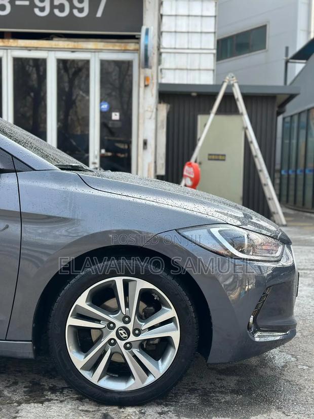 Hyundai Avante 2017 Gray