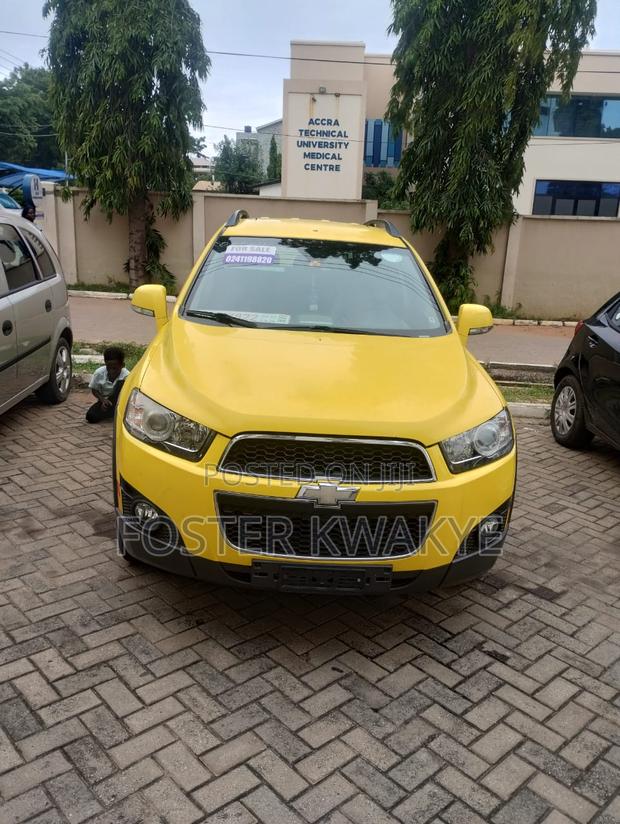 Chevrolet Captiva 2013 Yellow