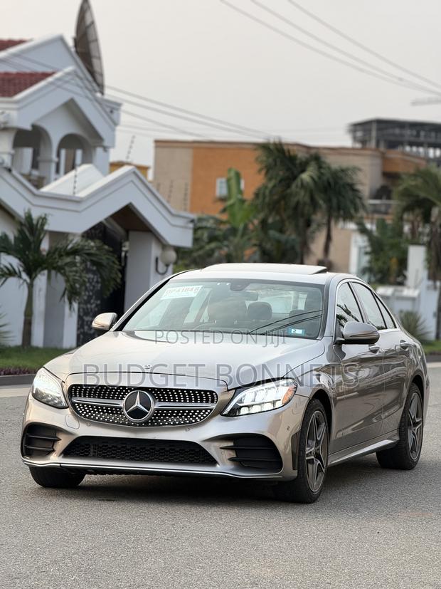 Mercedes-Benz C300 2020 Gold