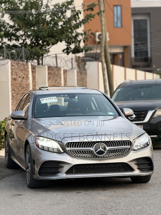 Mercedes-Benz C300 2020 Gold