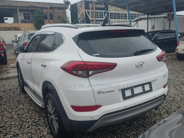 Hyundai Tucson 2017 White