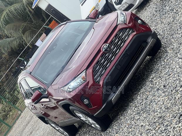 Toyota RAV4 2020 Red