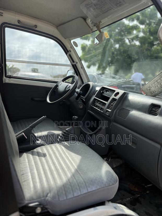 Daihatsu Boon 2010 White