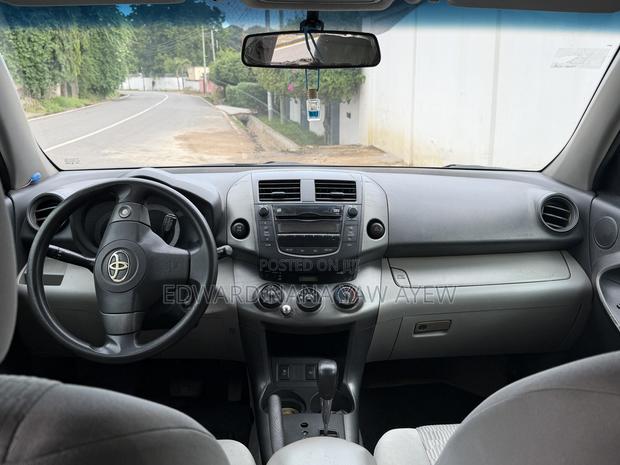 Toyota RAV4 2010 Blue