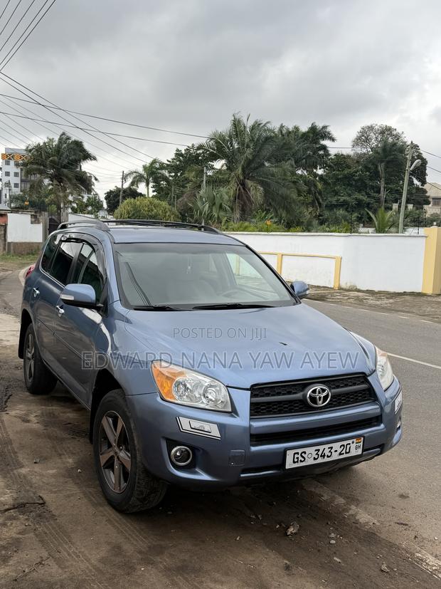 Toyota RAV4 2010 Blue