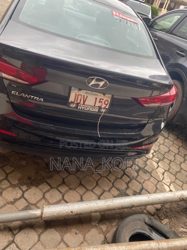Hyundai Elantra SE Sedan FWD (2.0L 4cyl 6M) 2017 Black