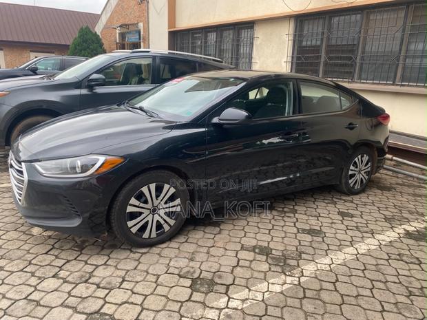 Hyundai Elantra SE Sedan FWD (2.0L 4cyl 6M) 2017 Black