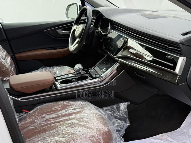 Audi Q7 Prestige 2024 White