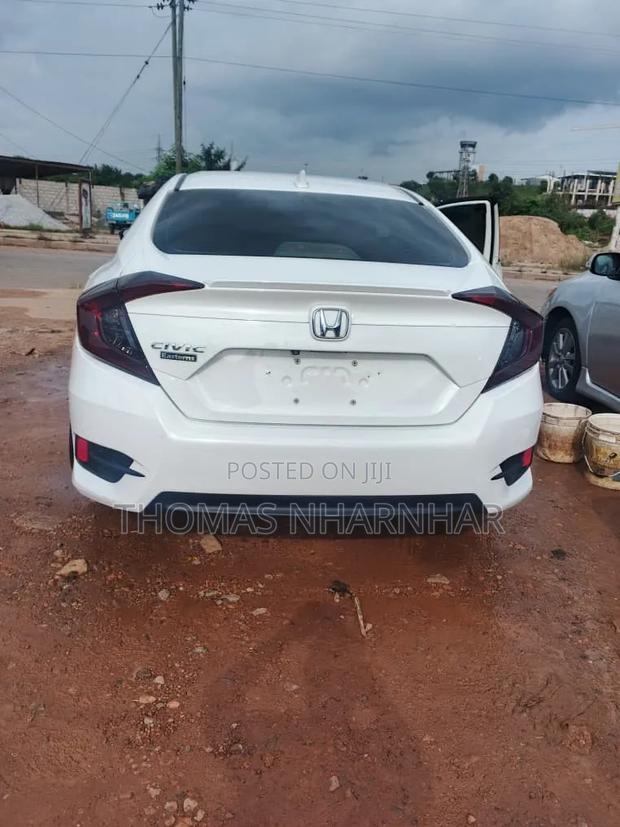 Honda Civic 2018 White