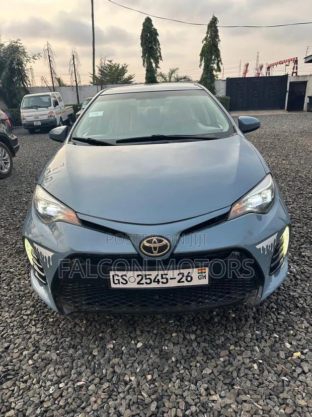 Toyota Corolla 2017 Gray