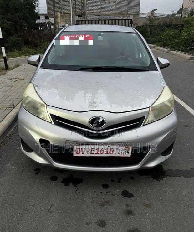 Toyota Vitz 1.3 AWD 3dr 2012 Silver