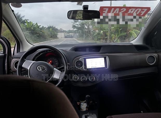 Toyota Vitz 1.3 AWD 3dr 2012 Silver