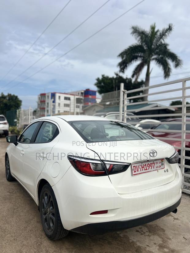 Toyota Yaris iA 1.5 FWD 2017 White