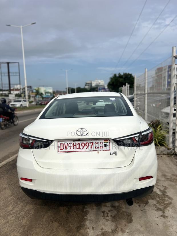Toyota Yaris iA 1.5 FWD 2017 White