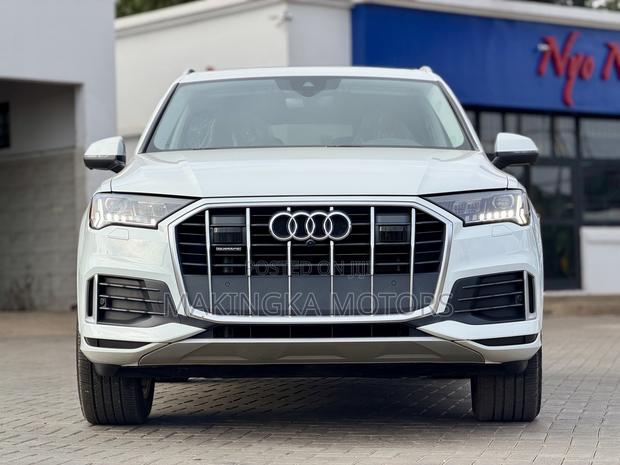 Audi Q7 Premium Plus 2024 White