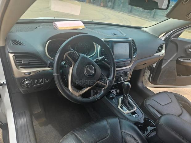 Jeep Cherokee Limited 4x4 2016 White