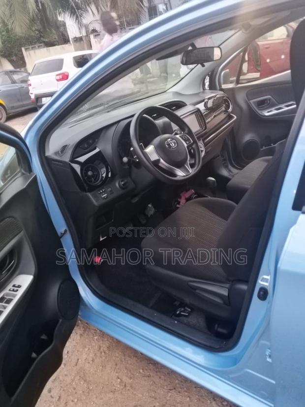 Toyota Vitz 1.5 FWD 5dr 2015 Blue