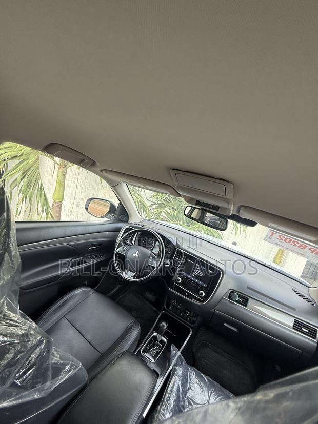 Mitsubishi Outlander SEL FWD 2020 White