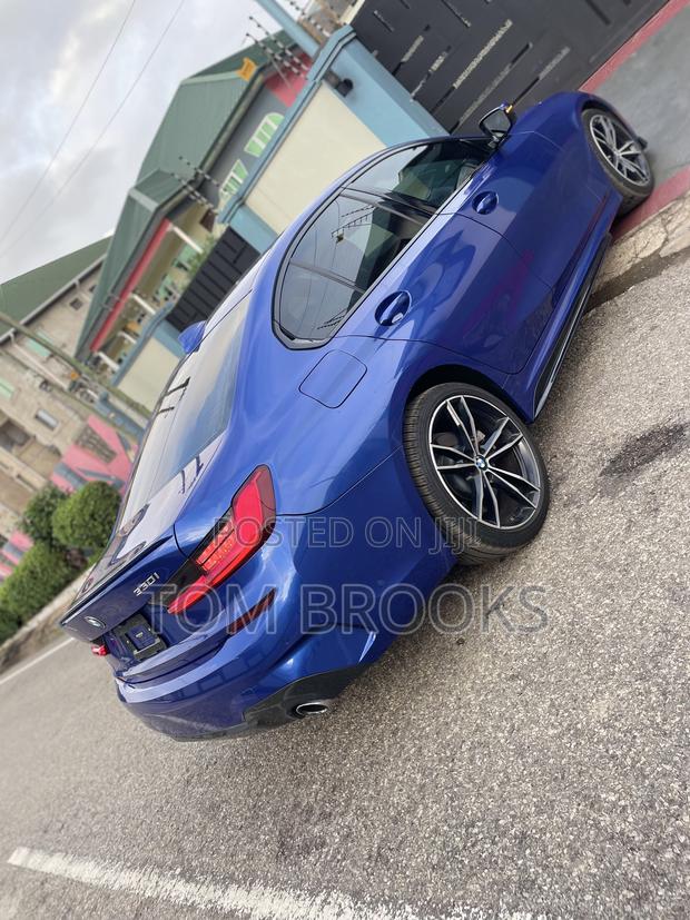 BMW 330i 2021 Blue