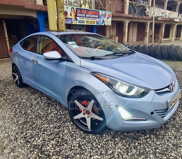 Hyundai Elantra Limited Sedan FWD (1.8L 4cyl 6A) 2013 Blue