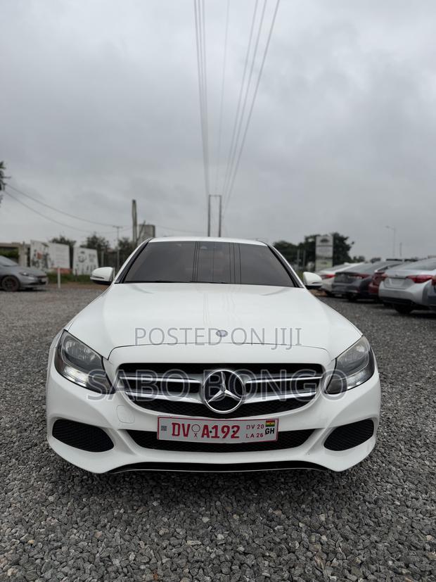 Mercedes-Benz C300 Base 4Matic Sedan AWD (2.0L 4cyl 7A) 2017 White