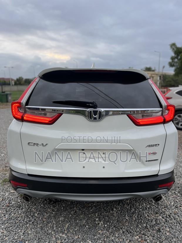 Honda CR-V Touring AWD 2018 White