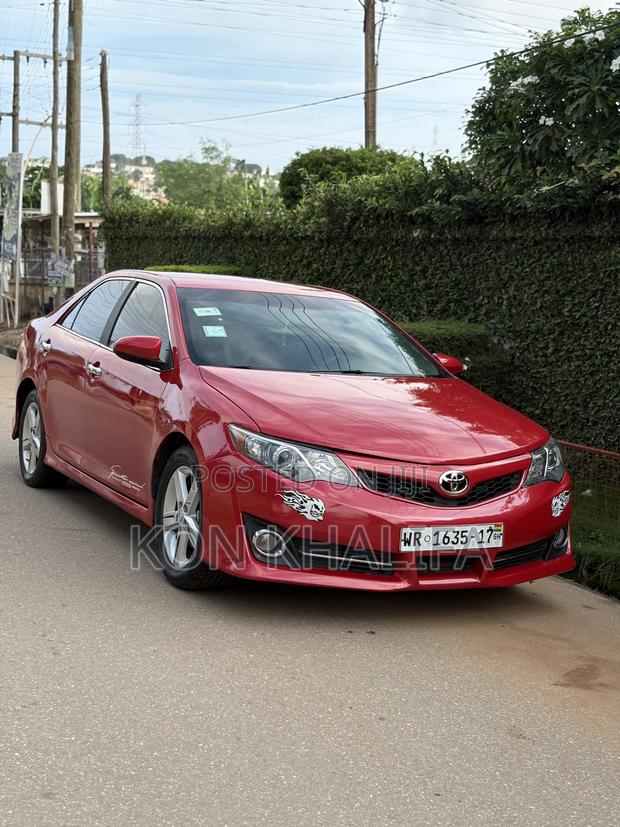Toyota Camry 2014 Red
