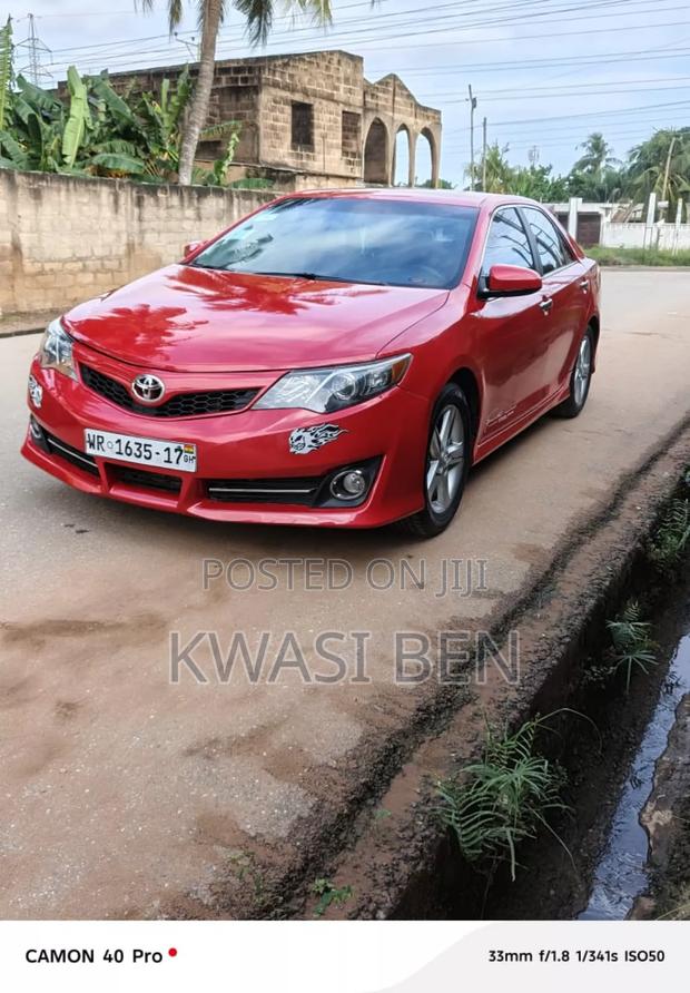 Toyota Camry 2014 Red