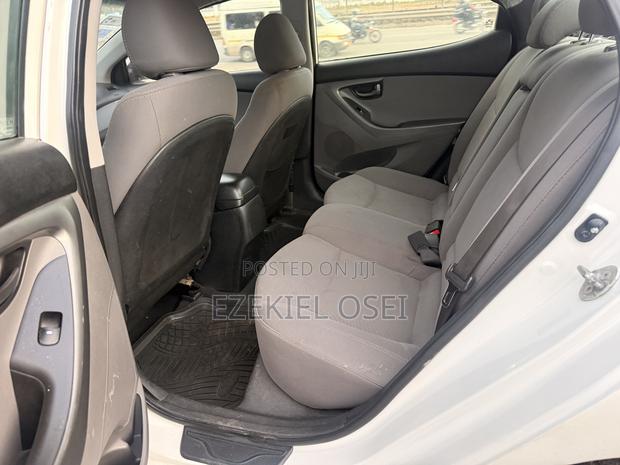 Hyundai Elantra SE 4dr Sedan (1.8L 4cyl 6A) 2015 White