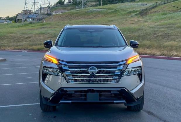 New Nissan Rogue Platinum AWD 2026 Gray