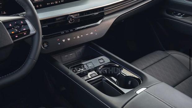 New Nissan Rogue Platinum AWD 2026 Gray