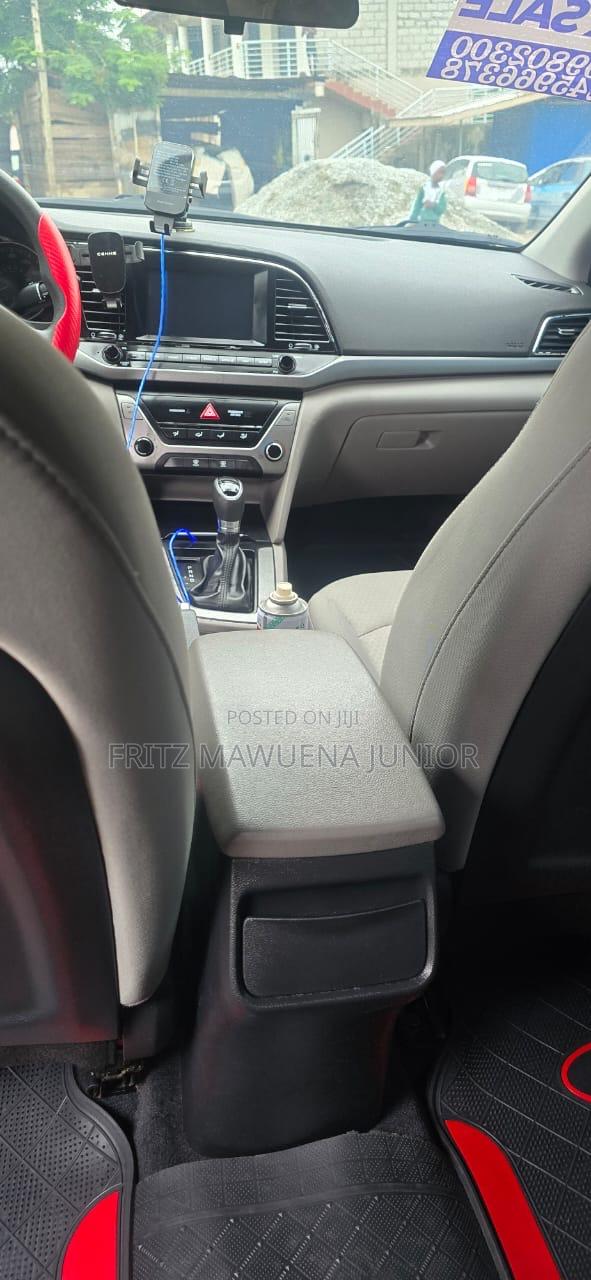 Hyundai Elantra 2017 Blue
