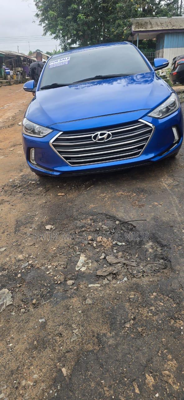 Hyundai Elantra 2017 Blue