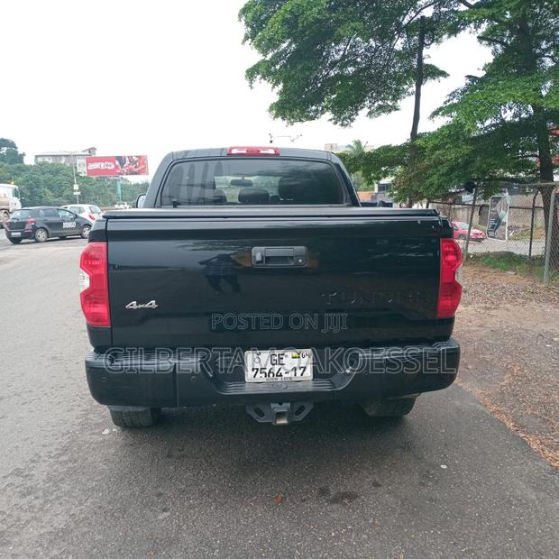 Toyota Tundra 2017 Black
